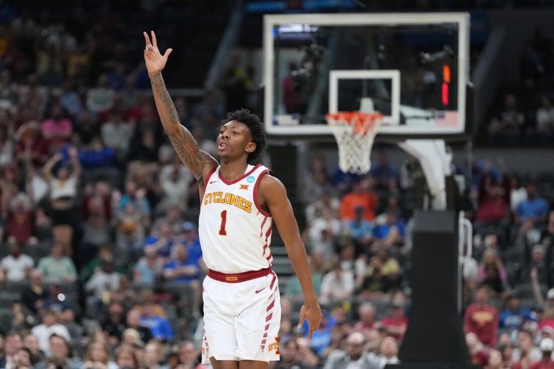 NCAA Men: St. John’s Darling beats Kansas; Iowa stuns Florida